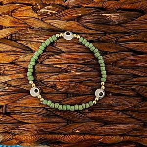 Eye stretch bracelets